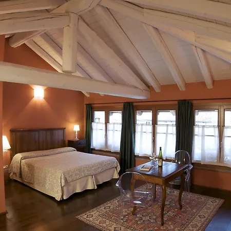 Orologio بيت ريفي