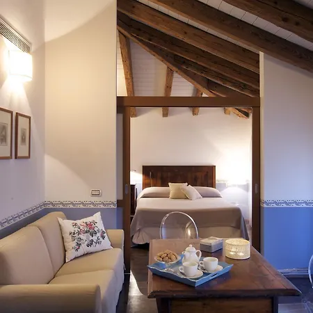 Orologio Inn