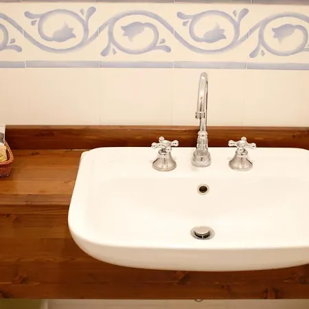 بيت ريفي Orologio